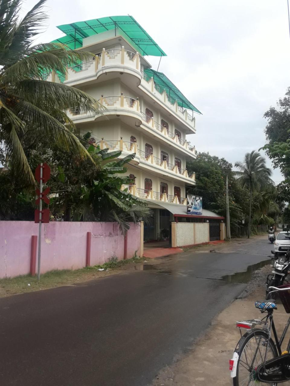 Hotel Blue Whale Jaffna Exterior foto